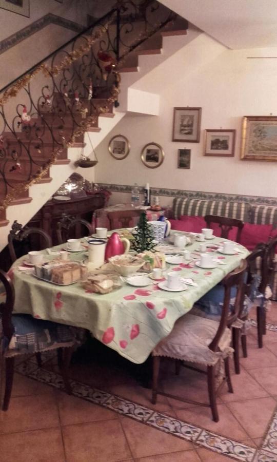 La Via Dei Presepi Bed & Breakfast Naples Exterior photo